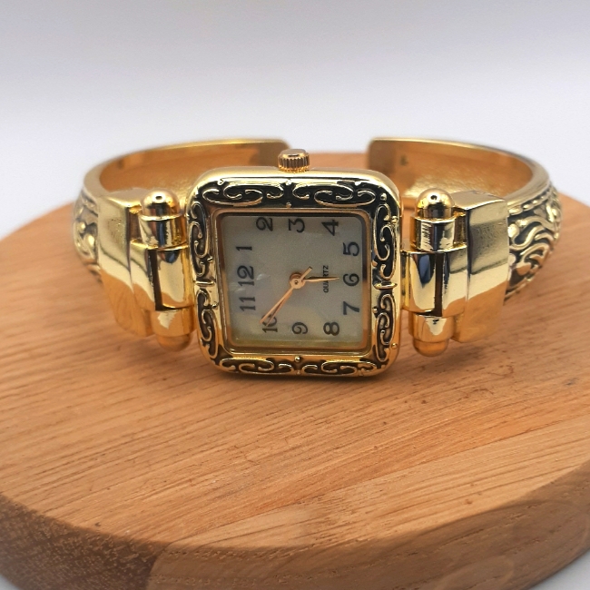 Ladies Bracelet Quartz Watch